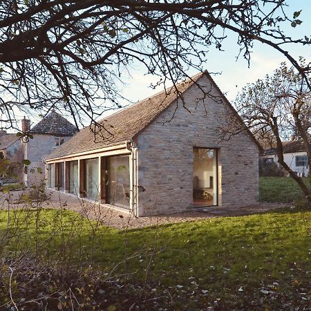 High Cogges Farm Holiday Cottages - The Cart Shed วิทนีย์ ภายนอก รูปภาพ